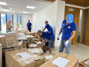 Quy trình vận chuyển hồ sơ tài liệu Hạ Long được đóng gói và niêm phong chuyên nghiệp để tránh thất lạc.